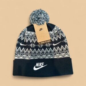 Nike Beanie With Pom Blue/White Child One Size Swoosh Logo Outdoor NWT Toque